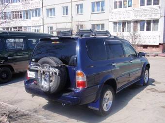 2001 Suzuki Escudo Photos