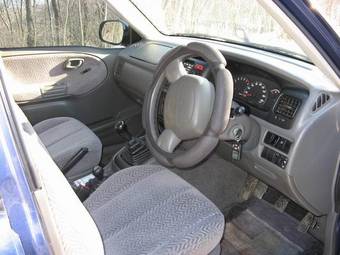 2001 Suzuki Escudo Pictures