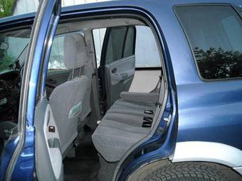 2001 Suzuki Escudo Photos