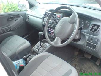 2001 Suzuki Escudo Pictures