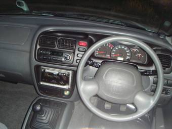 2001 Suzuki Escudo Images