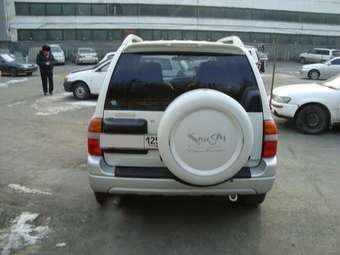 2002 Suzuki Escudo Photos