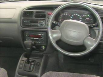 2002 Suzuki Escudo Pictures