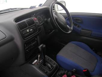 2002 Suzuki Escudo Wallpapers