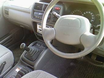 2002 Suzuki Escudo Photos