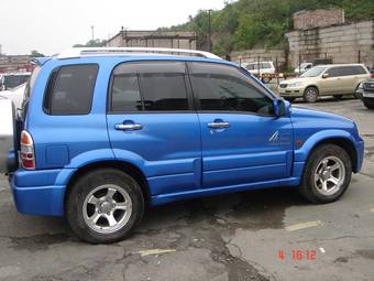 2002 Suzuki Escudo Images
