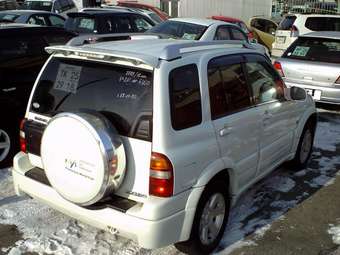 2003 Suzuki Escudo Photos