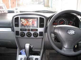 2003 Suzuki Escudo Photos