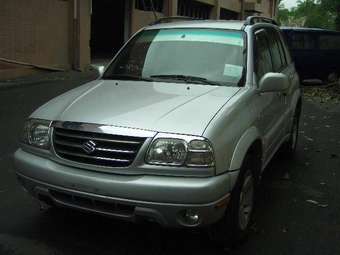 2003 Suzuki Escudo Photos