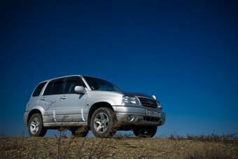 2003 Suzuki Escudo Photos