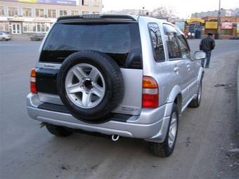 2003 Suzuki Escudo Pictures