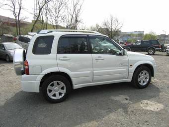 2003 Suzuki Escudo Photos