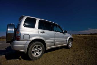 2003 Suzuki Escudo Photos