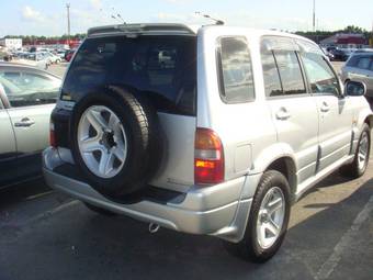 2003 Suzuki Escudo Photos