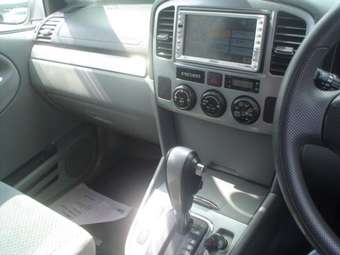 2004 Suzuki Escudo Pictures