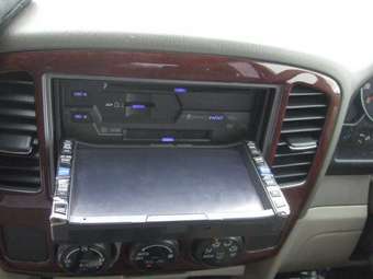 2004 Suzuki Escudo Pictures