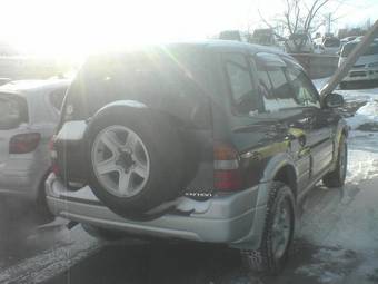 2004 Suzuki Escudo Pictures