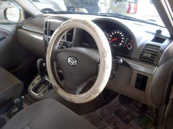 2004 Suzuki Escudo Photos