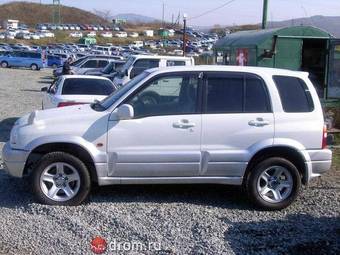 2004 Suzuki Escudo Photos