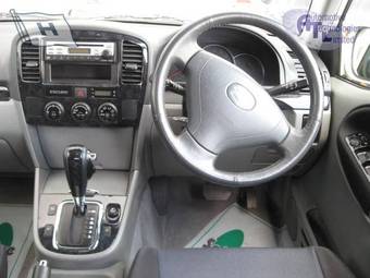 2004 Suzuki Escudo Pictures