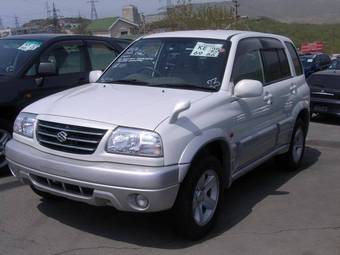 2004 Suzuki Escudo Images