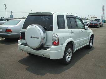 2004 Suzuki Escudo Photos