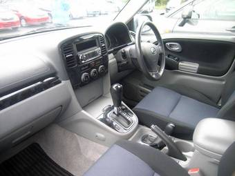 2004 Suzuki Escudo Photos