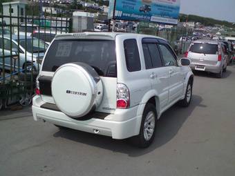 2004 Suzuki Escudo Photos