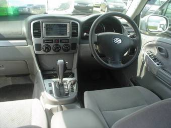 2004 Suzuki Escudo Pictures