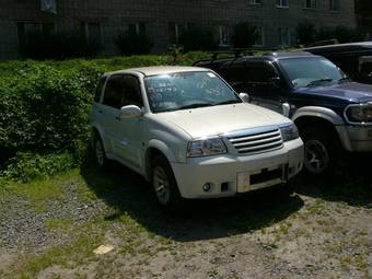 2004 Suzuki Escudo Photos