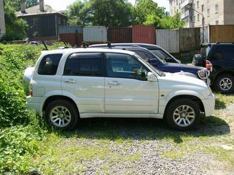 2004 Suzuki Escudo Photos