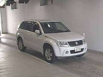 2005 Suzuki Escudo Photos