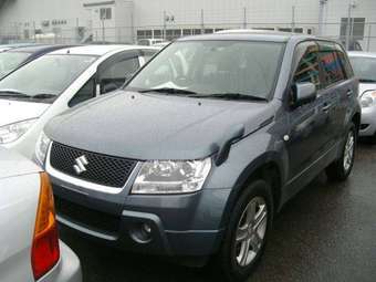 2005 Suzuki Escudo Photos