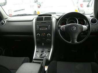 2005 Suzuki Escudo Pictures