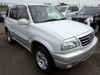 2005 Suzuki Escudo Photos