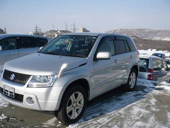 2005 Suzuki Escudo Photos
