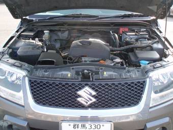 2005 Suzuki Escudo Photos