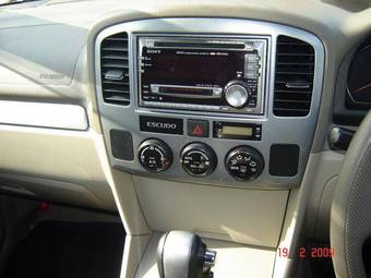2005 Suzuki Escudo Pictures