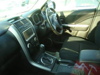 2005 Suzuki Escudo Pictures