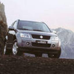 2005 Suzuki Escudo Pictures