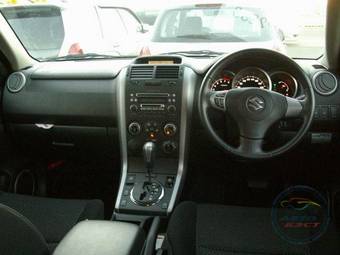 2005 Suzuki Escudo Images