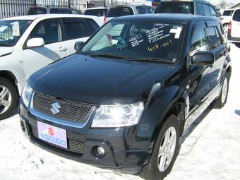 2005 Suzuki Escudo Photos