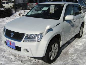 2005 Suzuki Escudo Photos
