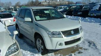 2005 Suzuki Escudo Photos