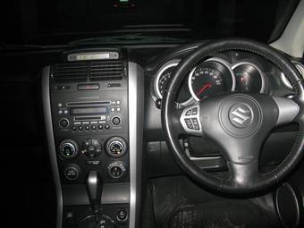 2005 Suzuki Escudo Pictures