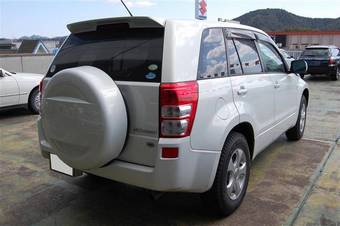 2005 Suzuki Escudo Photos