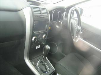 2005 Suzuki Escudo Photos