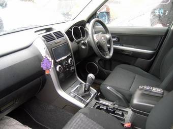 2005 Suzuki Escudo Pictures
