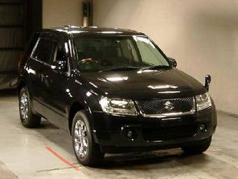 2005 Suzuki Escudo Photos