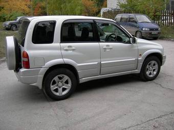 2005 Suzuki Escudo Photos